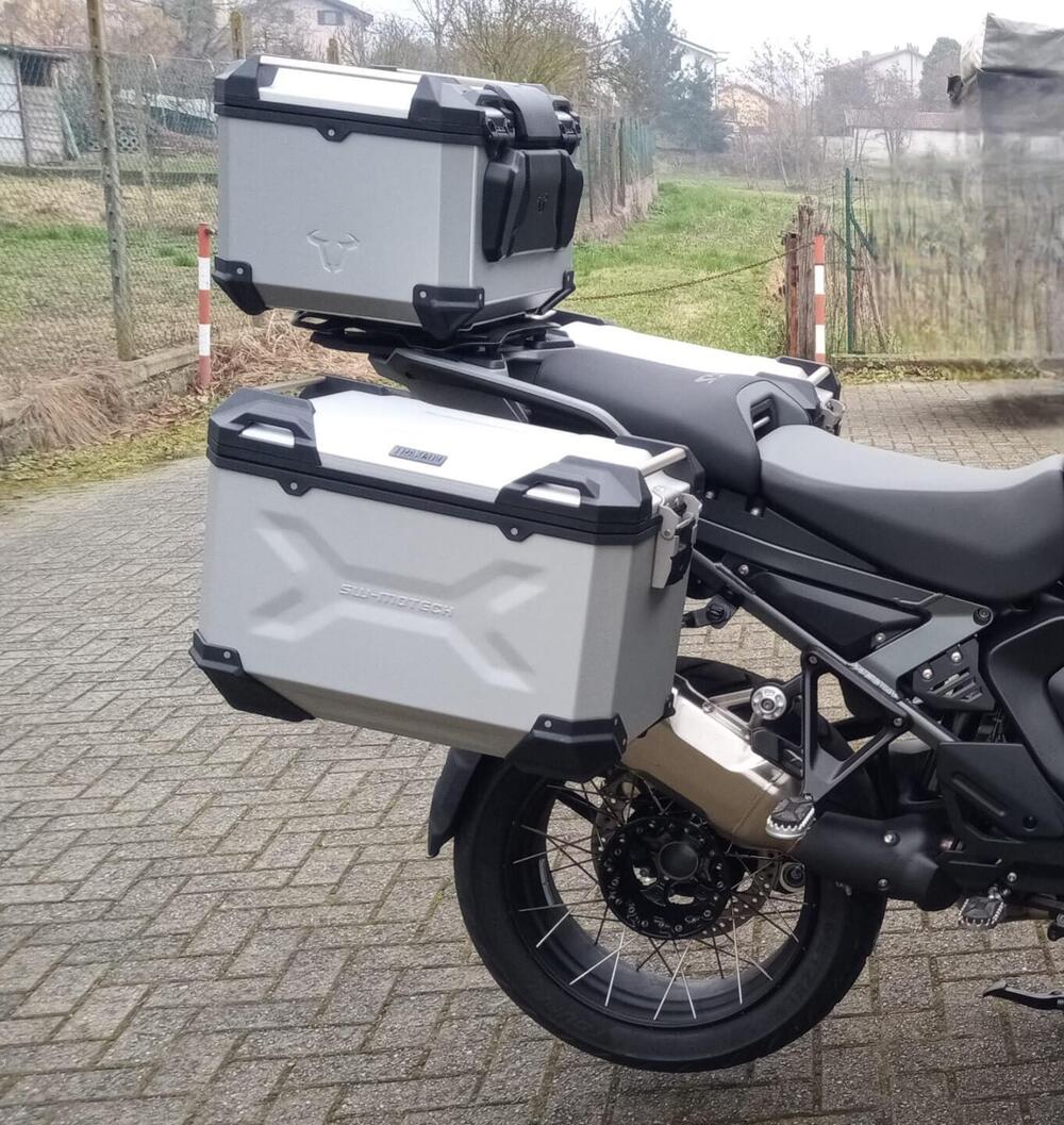 Borse laterali 45LT con telaio per R1300GS Adventu Sw-Motech (3)
