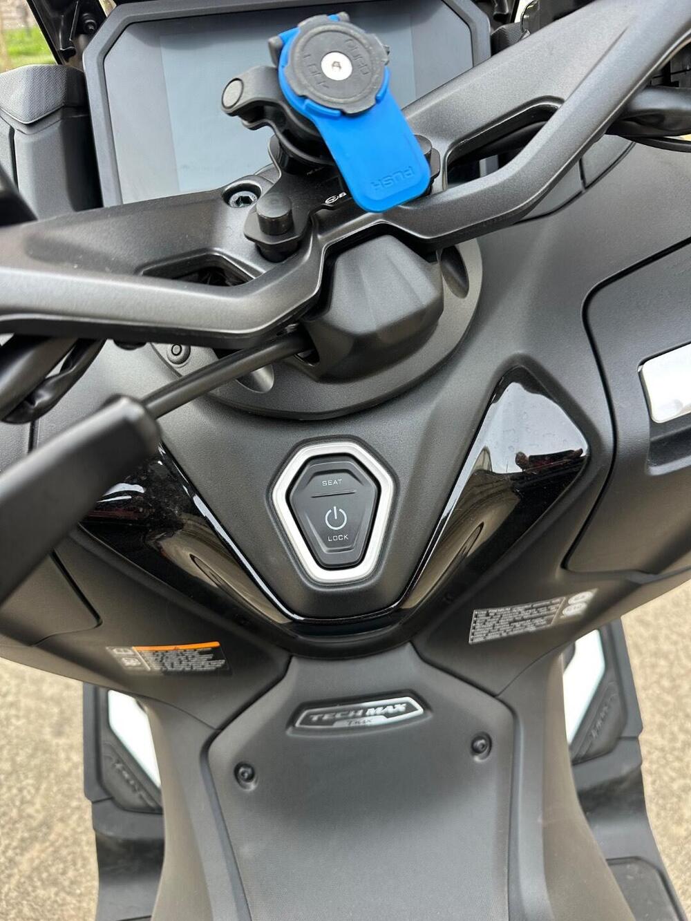 Yamaha T-Max 560 Tech Max (2025 - 26) (5)