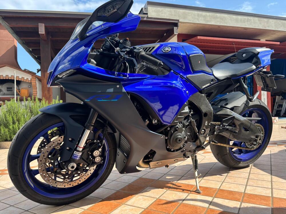 Yamaha YZF R1 (2020 - 25) (2)
