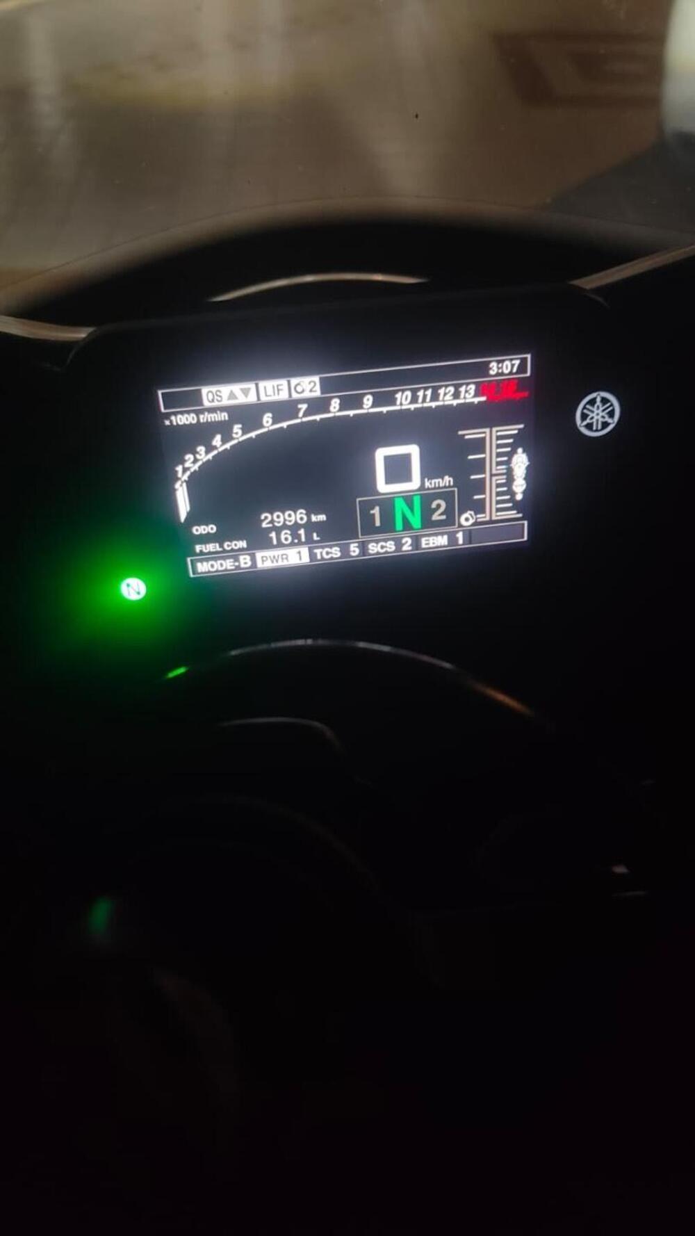 Yamaha YZF R1 (2020 - 25) (8)