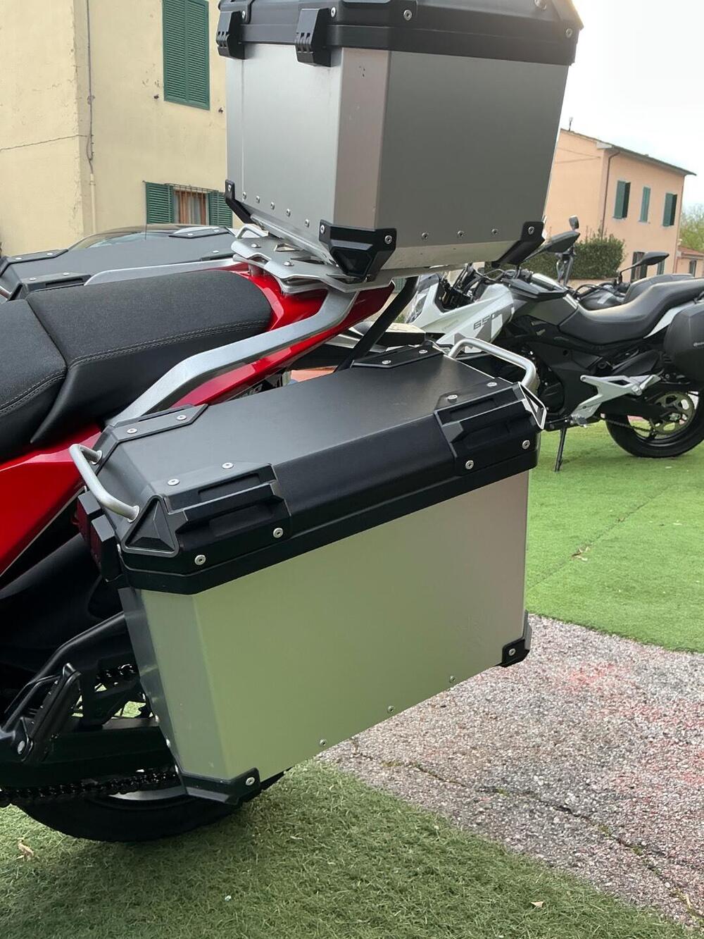 Moto Morini X-Cape 650 (2021 - 26) (14)