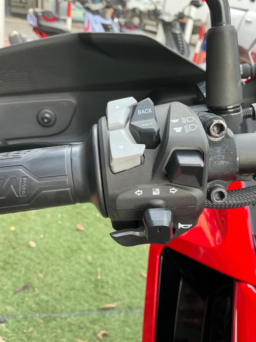 Moto Morini X-Cape 650 (2021 - 26) (13)