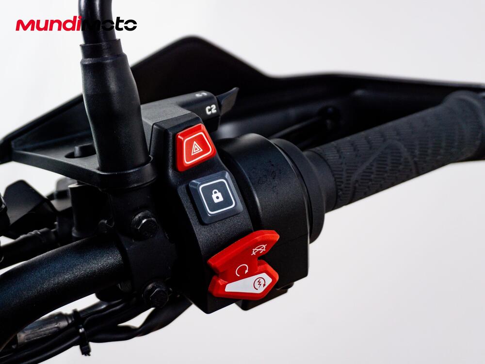 KTM 1290 Super Adventure R (2021) (21)