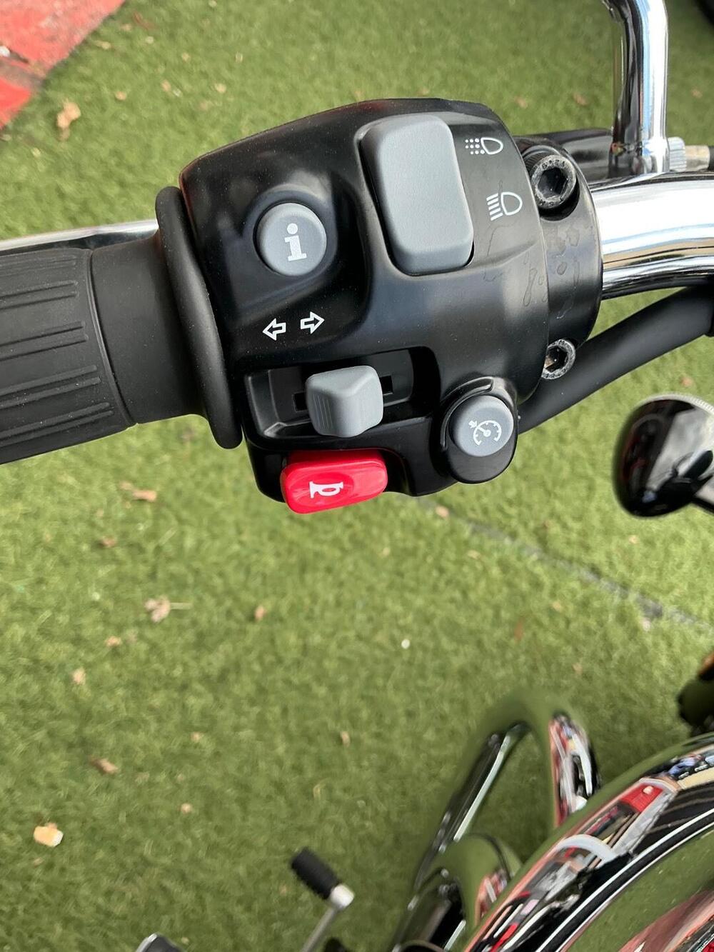 Triumph Bonneville Speedmaster 1200 Chrome Edition (2023) (15)