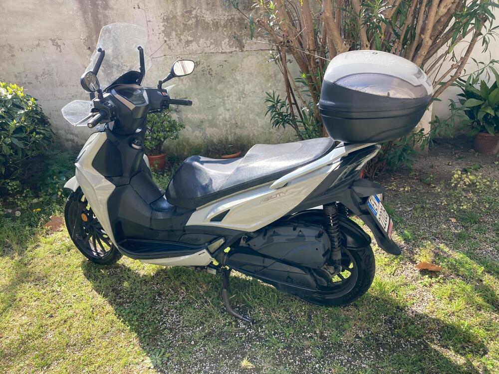 Kymco Agility 300 + (2020) (2)