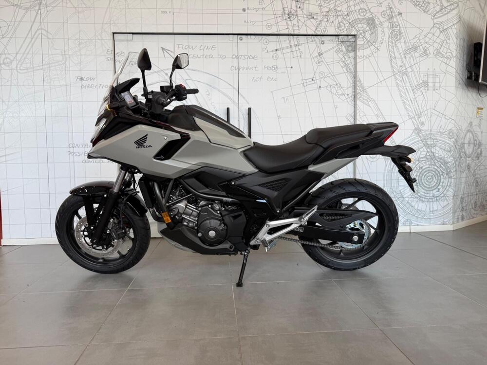 Honda NC 750 X DCT (2025 - 26) (4)