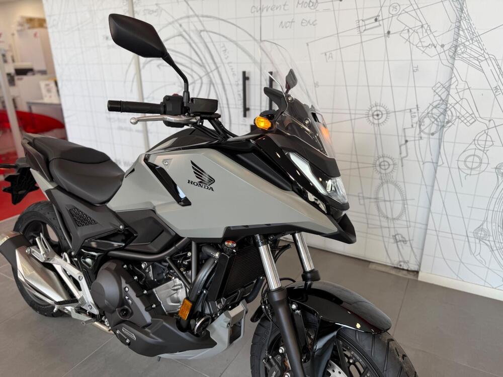 Honda NC 750 X DCT (2025 - 26) (10)