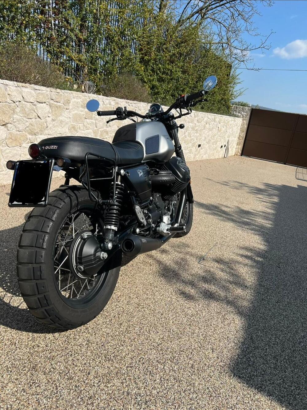 Moto Guzzi V7 III Rough (2018 - 20) (5)