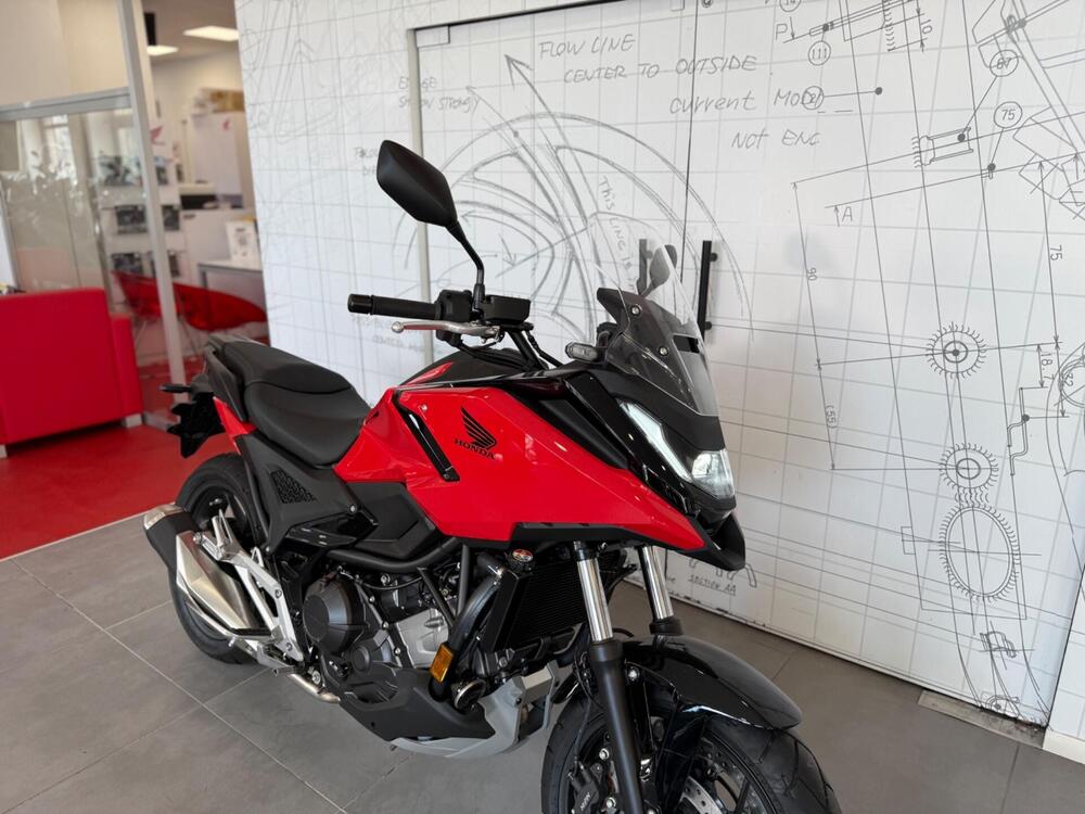 Honda NC 750 X (2025 - 26) (10)