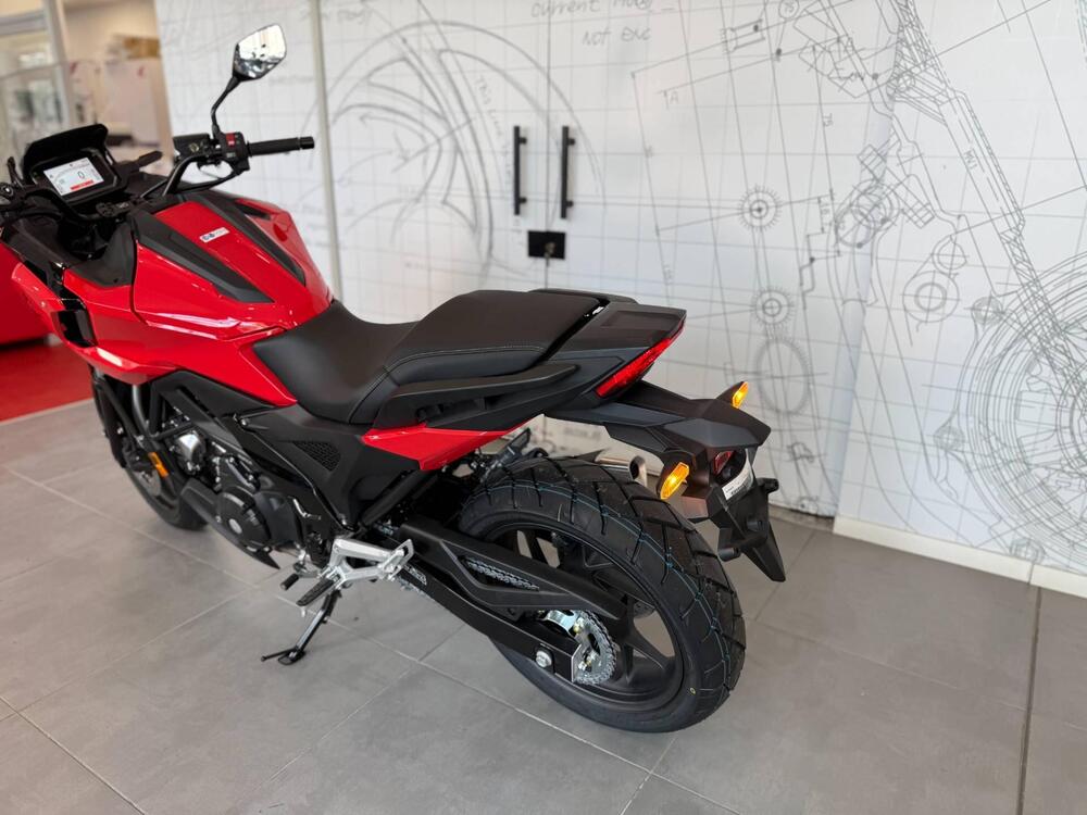 Honda NC 750 X (2025 - 26) (16)