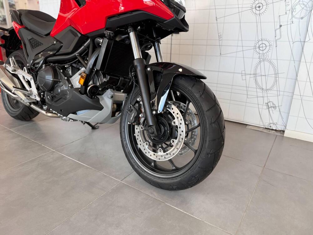 Honda NC 750 X (2025 - 26) (9)