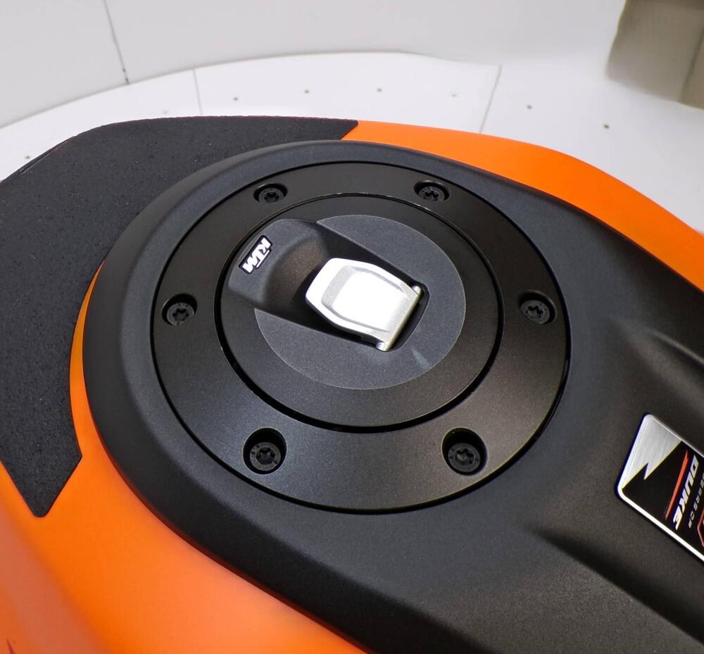 KTM 1390 Super Duke R (2024 - 26) (13)