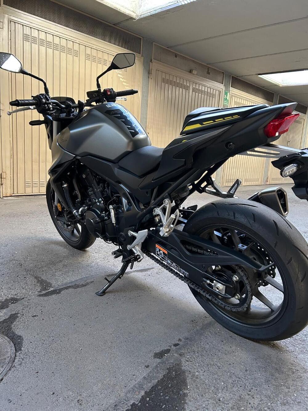 Honda CB 750 Hornet (2023 - 24) (4)