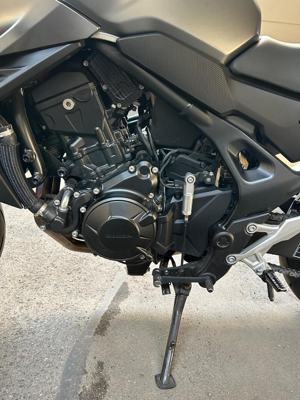 Honda CB 750 Hornet (2023 - 24) (9)