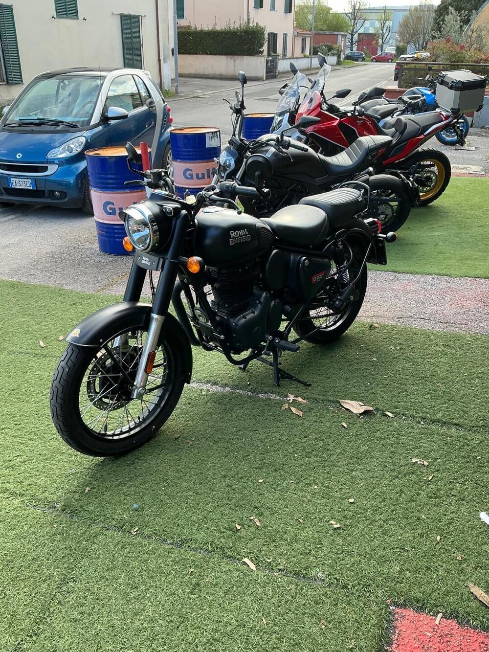 Royal Enfield Classic 350 (2021 - 26) (2)