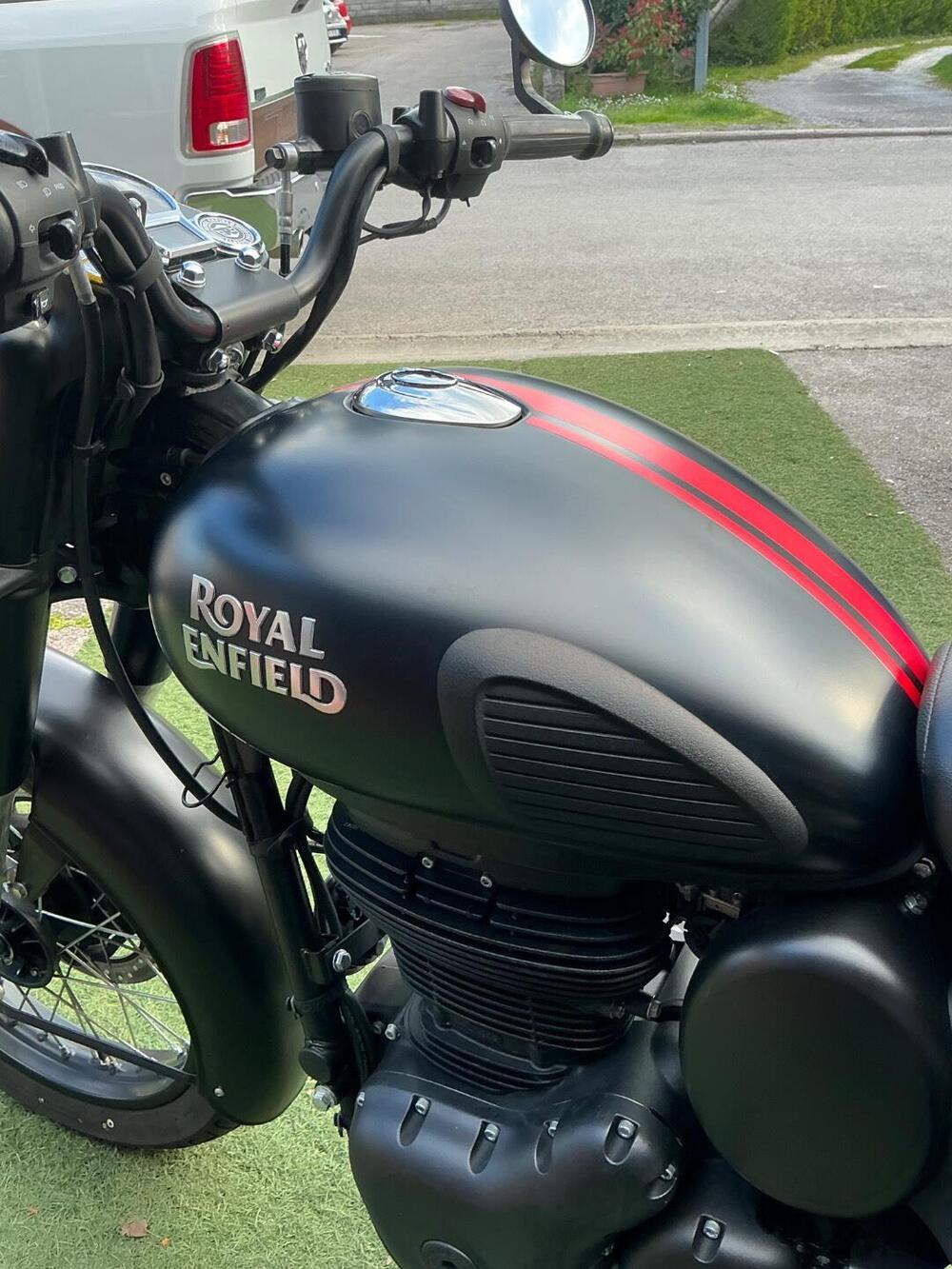 Royal Enfield Classic 350 (2021 - 26) (11)