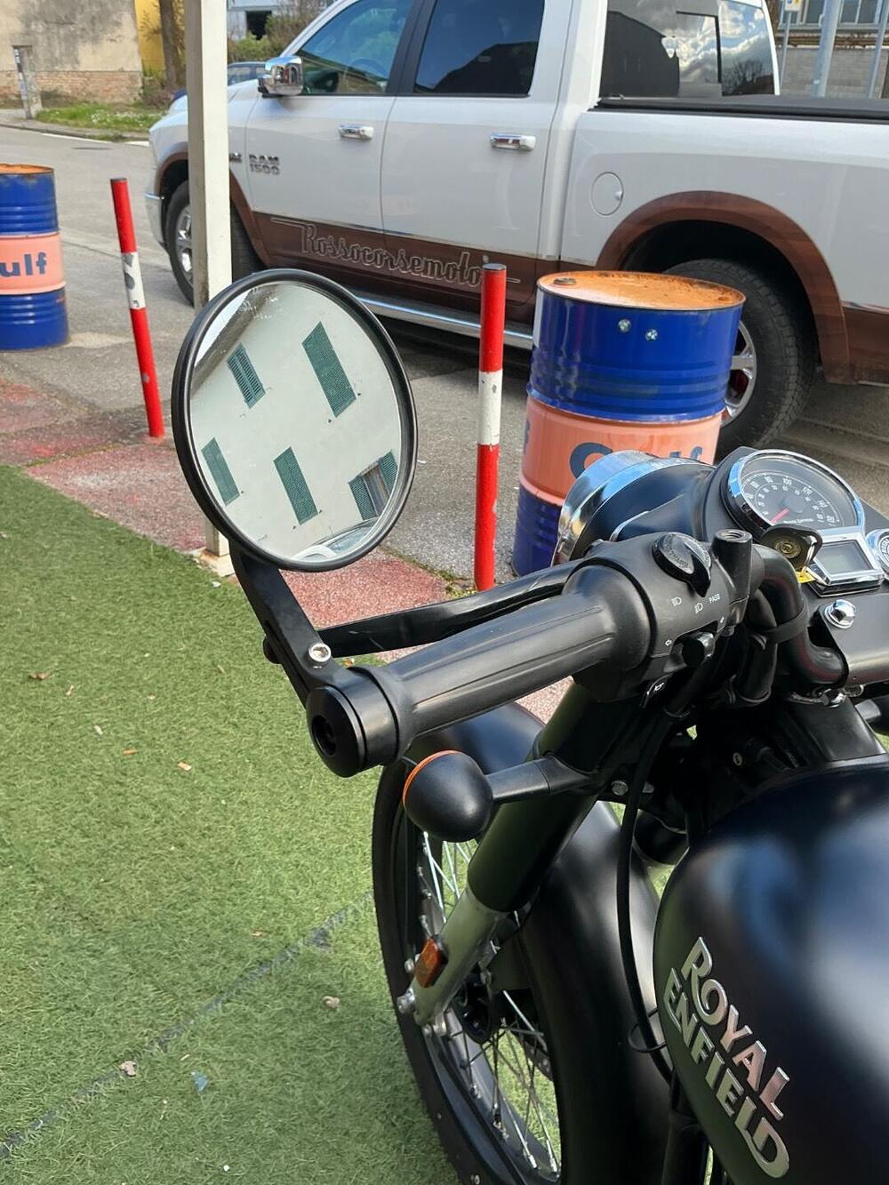 Royal Enfield Classic 350 (2021 - 26) (13)