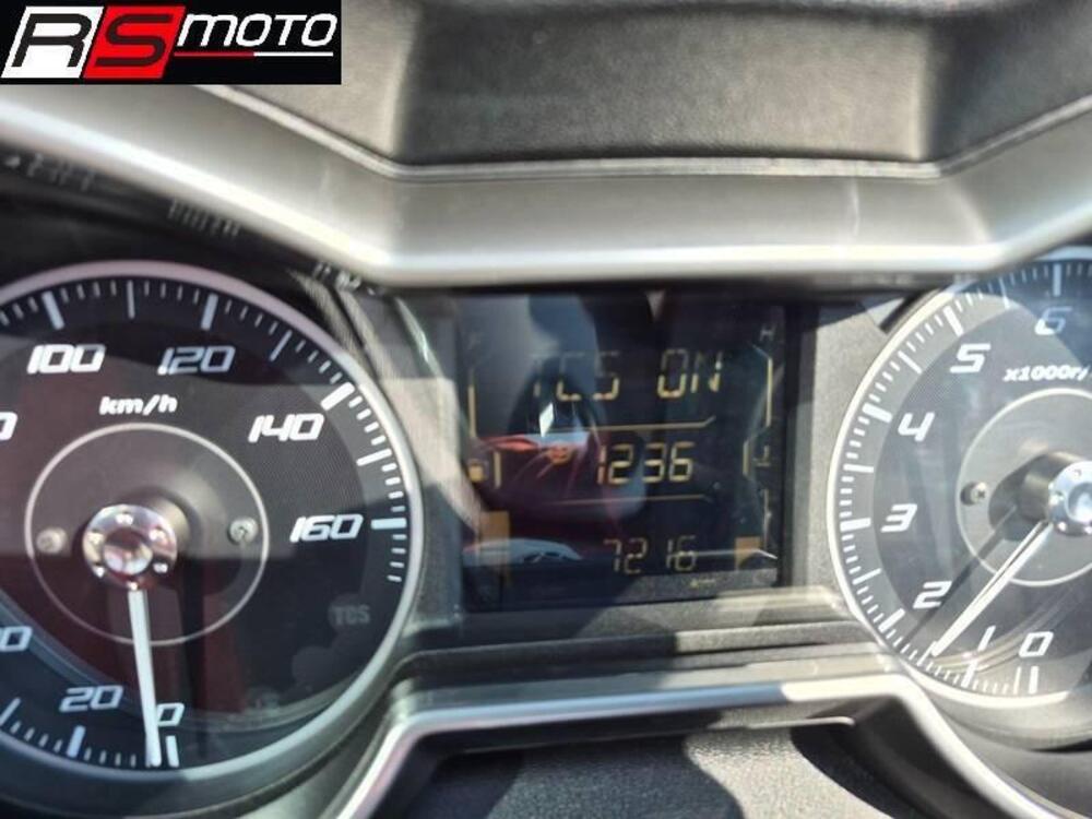 Yamaha X-Max 300 Tech Max (2021 - 24) (5)