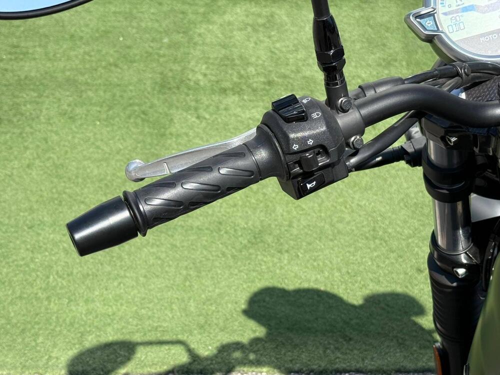 Moto Guzzi V7 Stone (2025 - 26) (17)