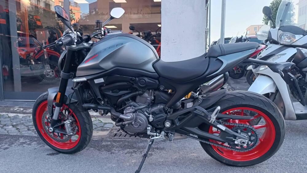 Ducati Monster 937 + (2021 - 25)