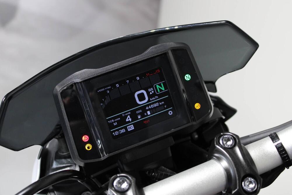 Yamaha MT-09 (2021 - 23) (6)