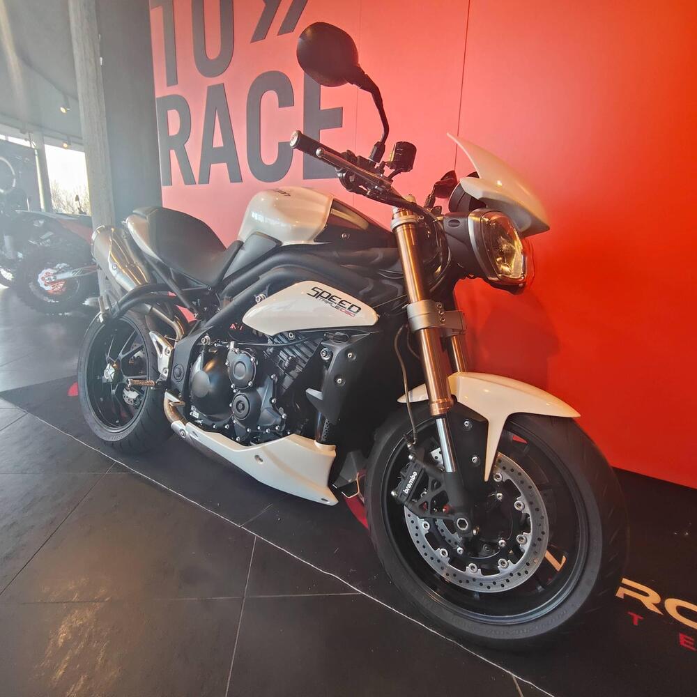Triumph Speed Triple 1050 (2011 - 13) (6)