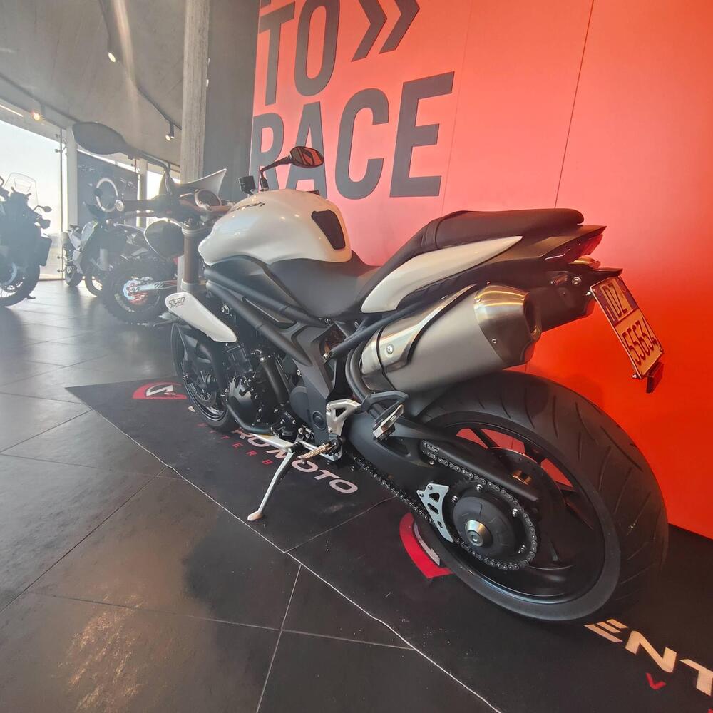 Triumph Speed Triple 1050 (2011 - 13) (10)