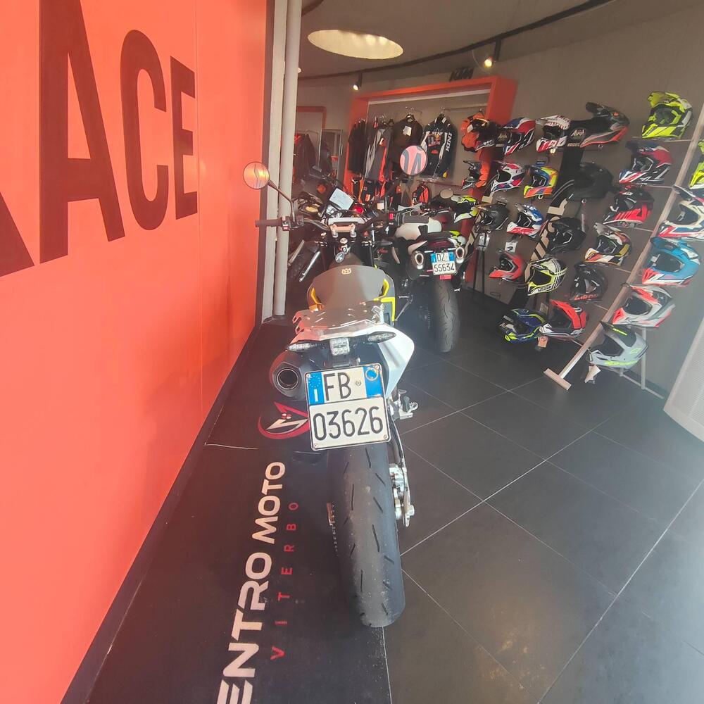 Husqvarna 701 Supermoto (2022) (2)