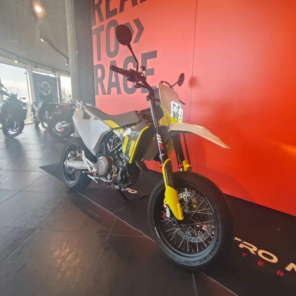 Husqvarna 701 Supermoto (2022) (6)