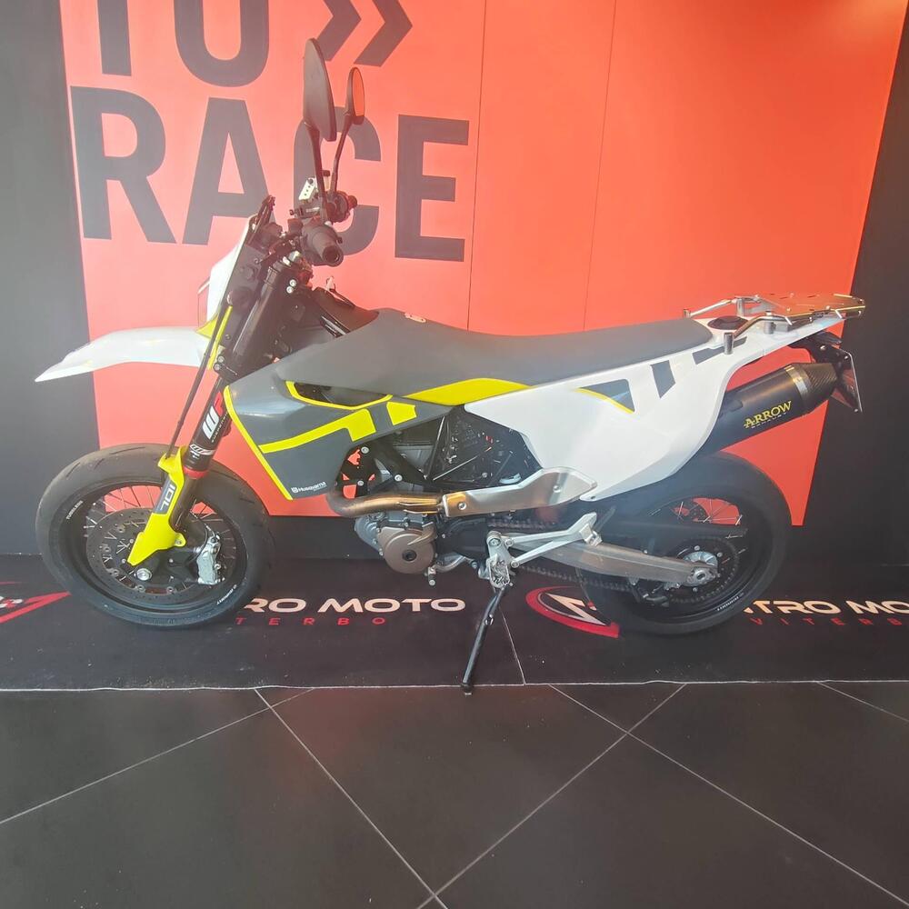 Husqvarna 701 Supermoto (2022) (8)