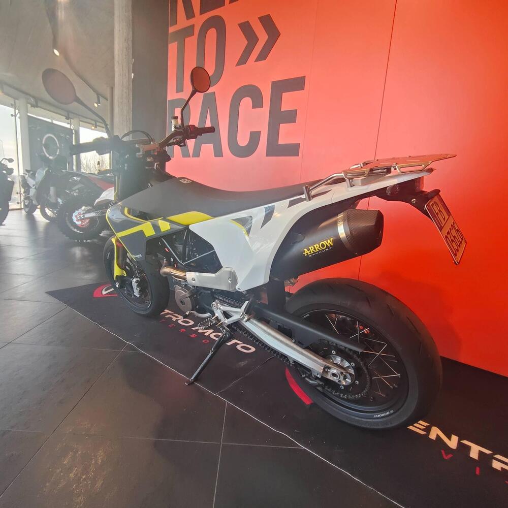 Husqvarna 701 Supermoto (2022) (10)