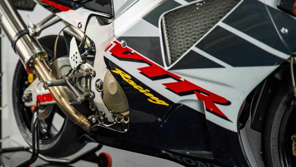 Honda VTR 1000 SP-2 (2002 - 06) (11)