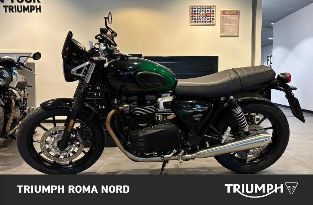 Triumph Speed Twin 900 Stealth Edition (2024) (2)