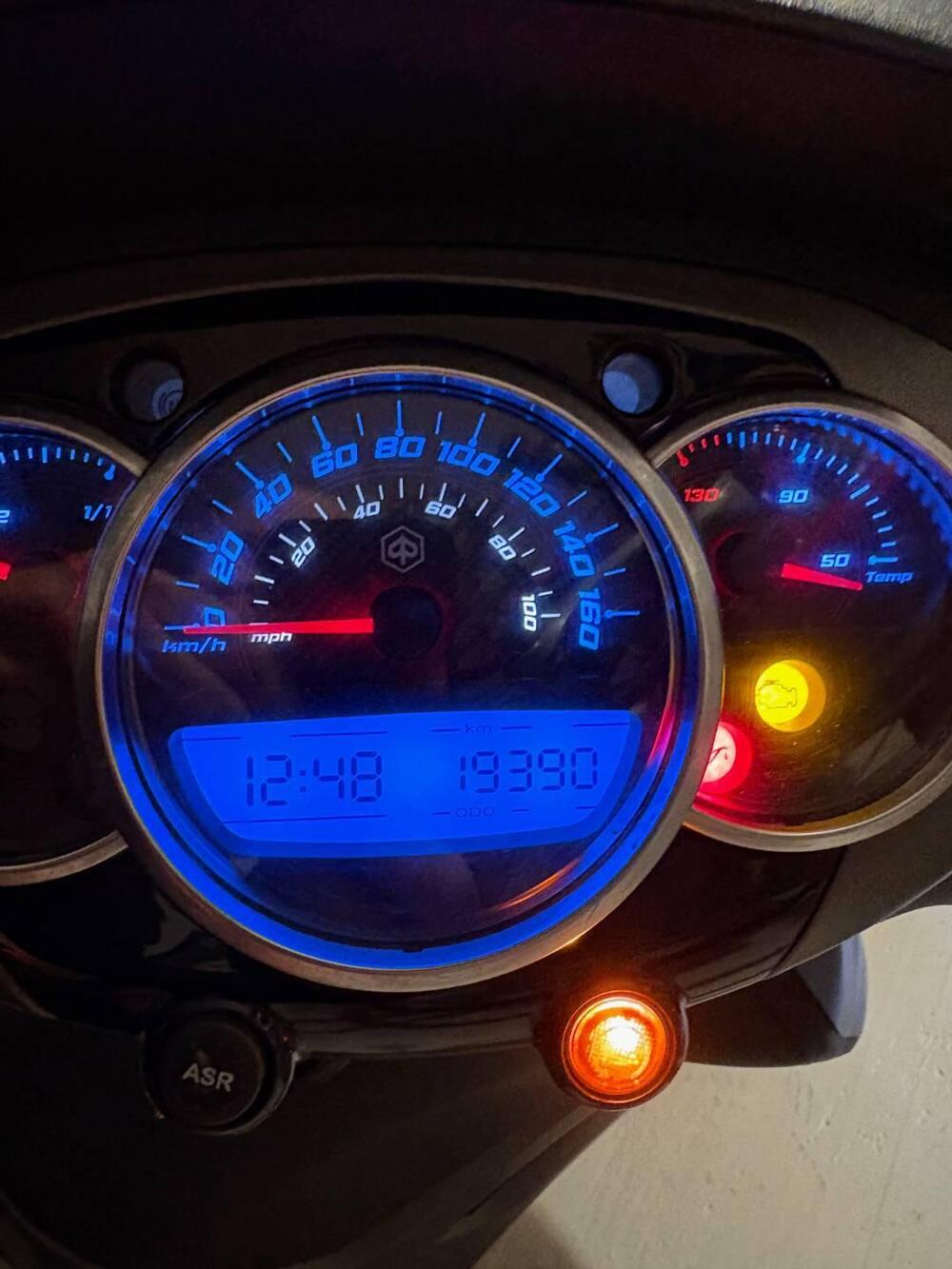 Piaggio Beverly 350 ABS (2016 - 20) (2)