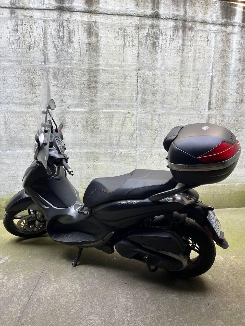 Piaggio Beverly 350 ABS (2016 - 20) (4)