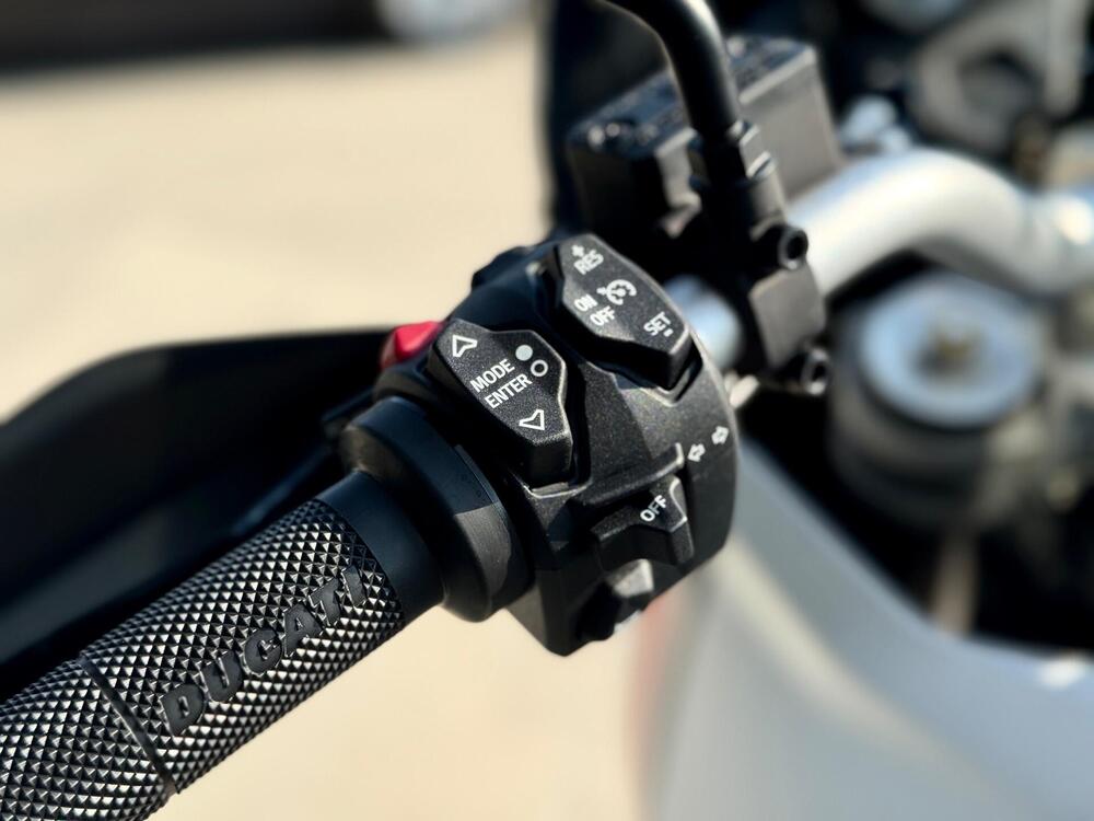 Ducati DesertX (2022 - 25) (9)