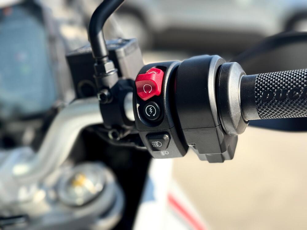 Ducati DesertX (2022 - 25) (10)