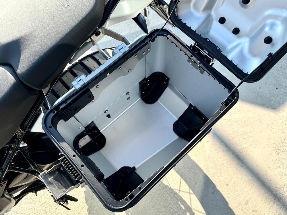 Ducati DesertX (2022 - 25) (18)