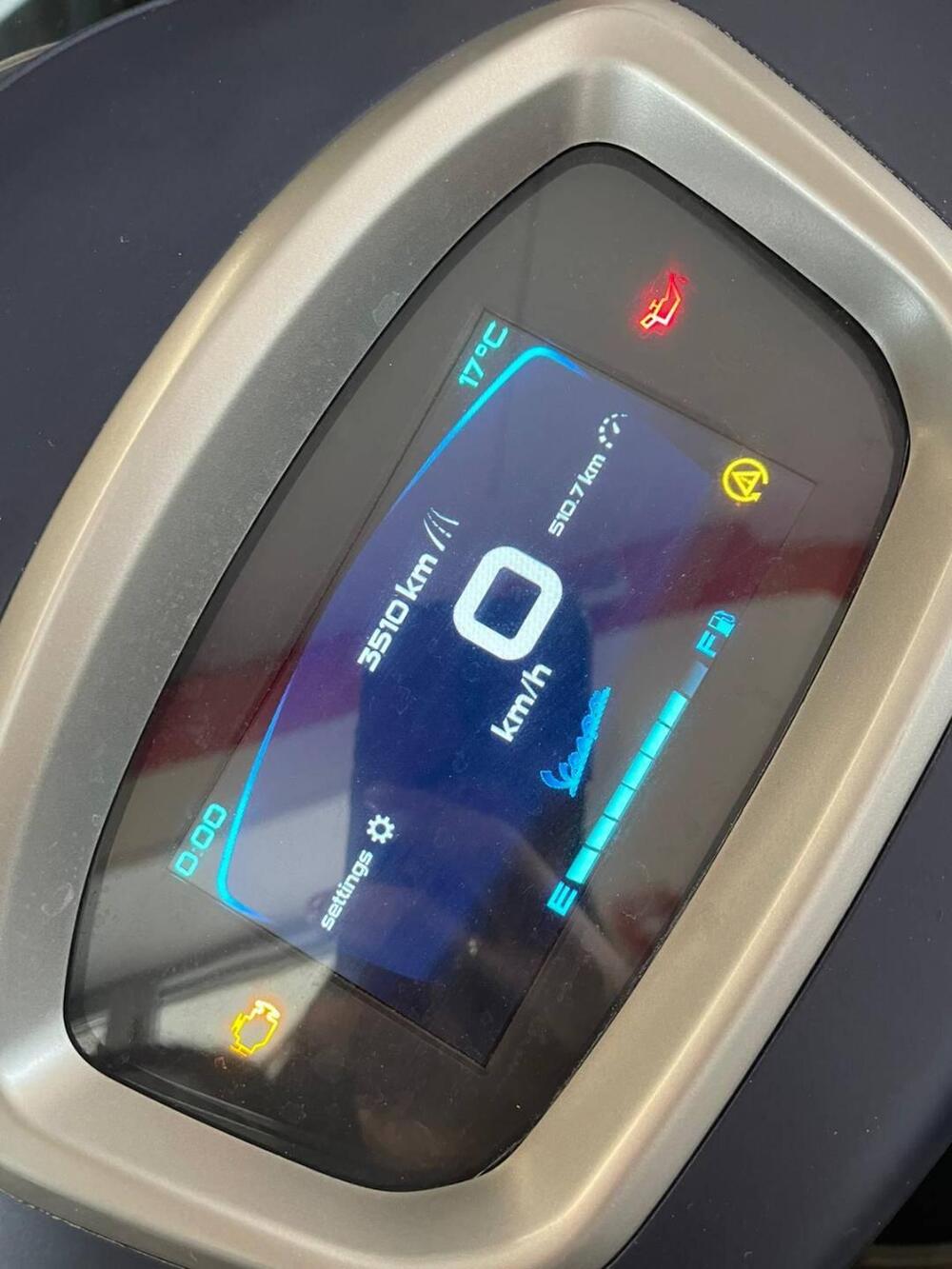 Vespa GTS 300 Super (2023 - 24) (3)