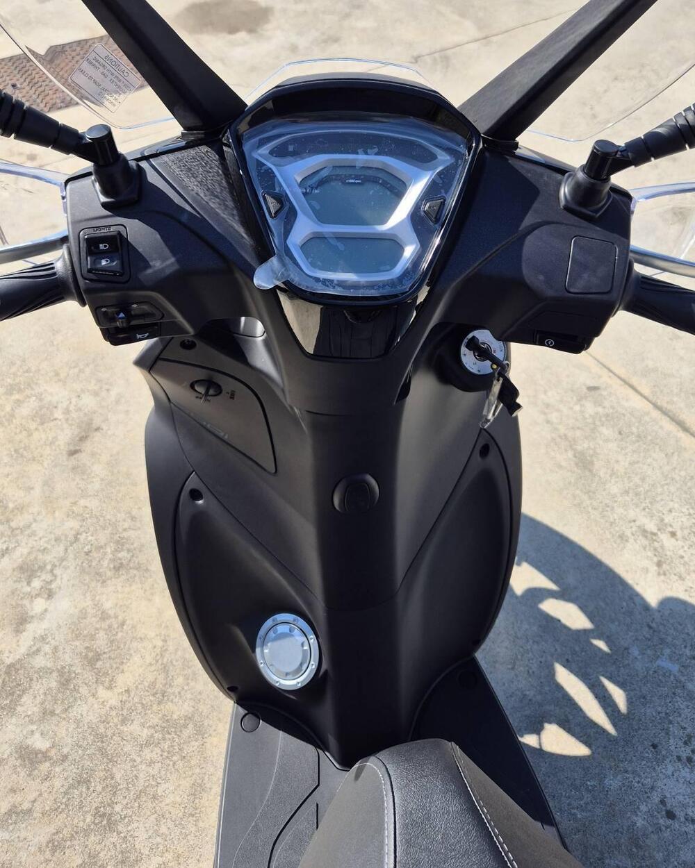 Kymco People 200i S (2021 - 26) (6)