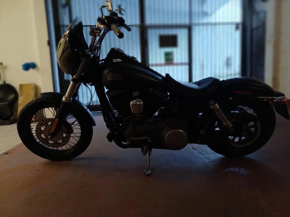 Harley-Davidson 1690 Street Bob (2017) - FXDB (5)