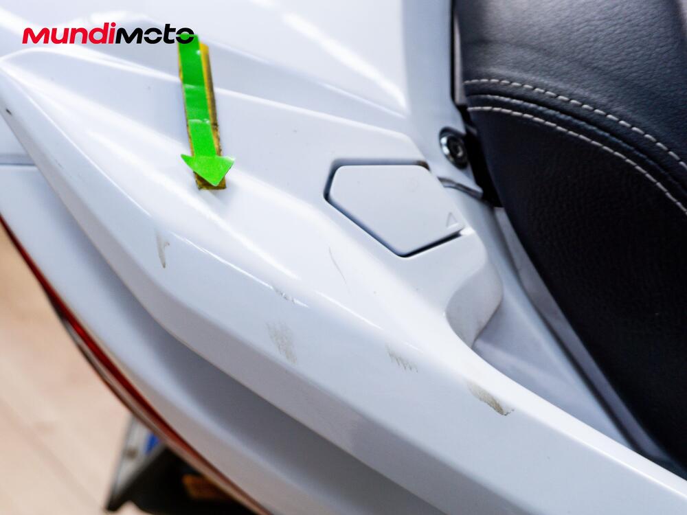 Suzuki Burgman 400 (2022 - 24) (14)