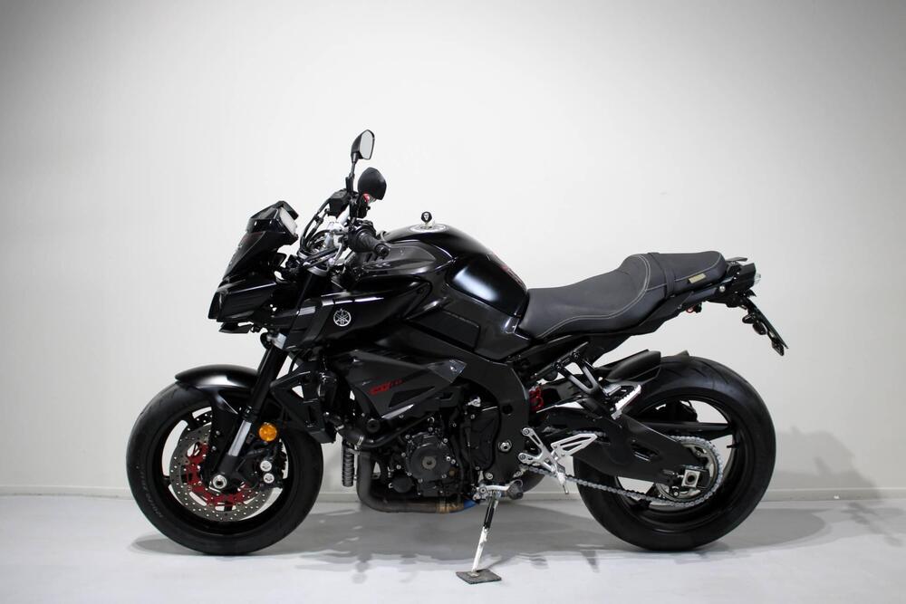 Yamaha MT-10 (2017 - 20) (4)