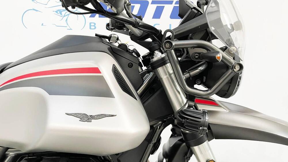 Moto Guzzi V85 TT Travel (2021 - 23) (7)