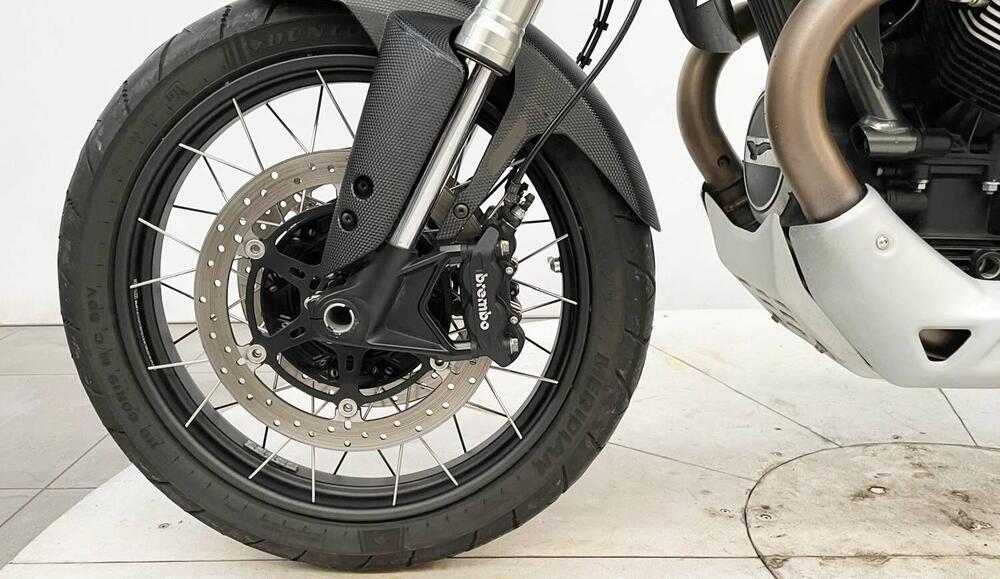 Moto Guzzi V85 TT Travel (2021 - 23) (8)