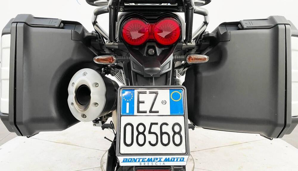 Moto Guzzi V85 TT Travel (2021 - 23) (18)