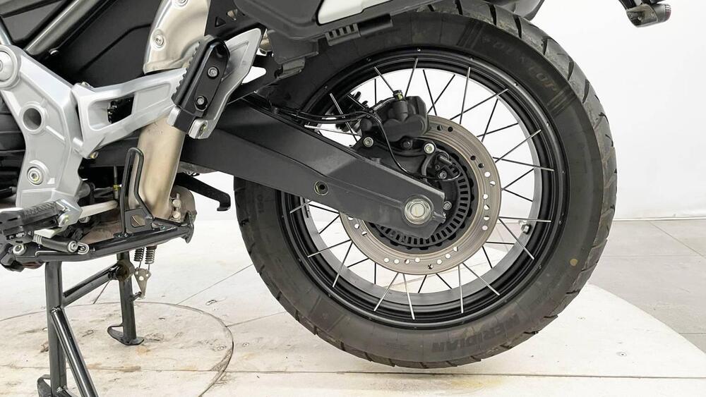 Moto Guzzi V85 TT Travel (2021 - 23) (10)