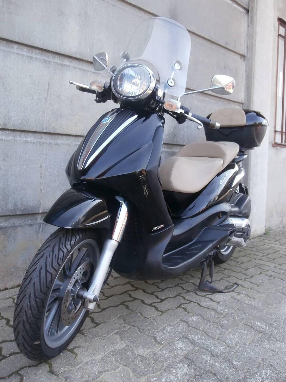 Piaggio Beverly Cruiser 500 (2)