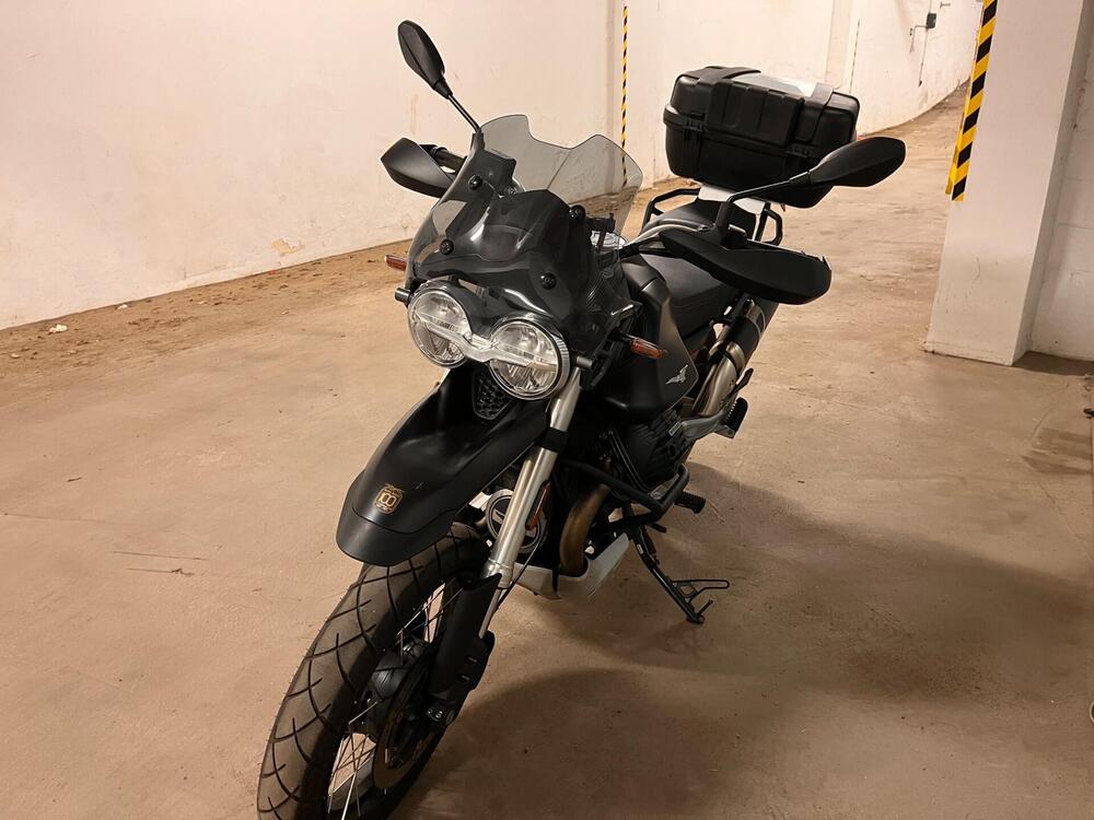 Moto Guzzi V85 TT (2021 - 23) (4)