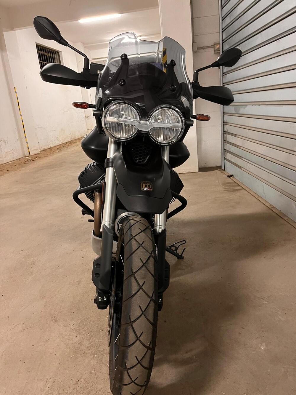 Moto Guzzi V85 TT (2021 - 23) (5)